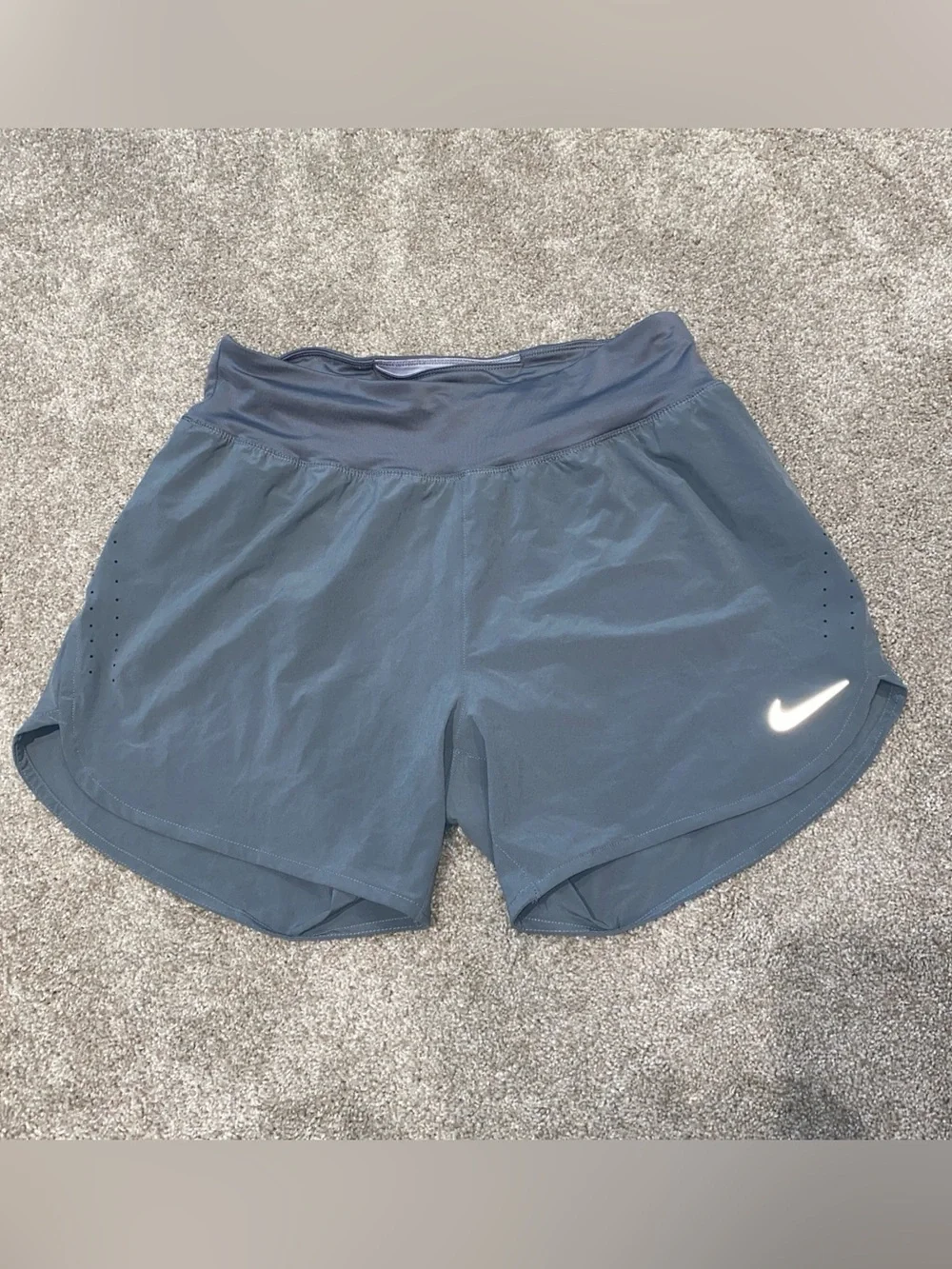 Nike Women's Dri-Fit Eclipse Gray Running Shorts Size M Lined Pockets NWT